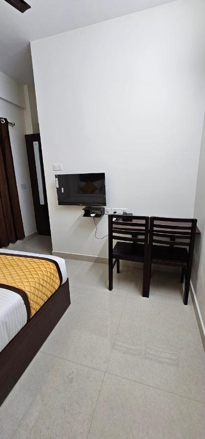 Blueway Residency Downtown Hotel Thiruvananthapuram Kültér fotó