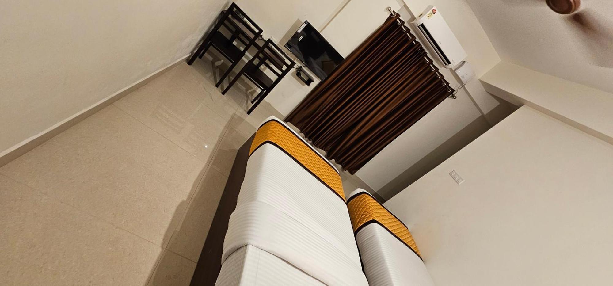 Blueway Residency Downtown Hotel Thiruvananthapuram Kültér fotó