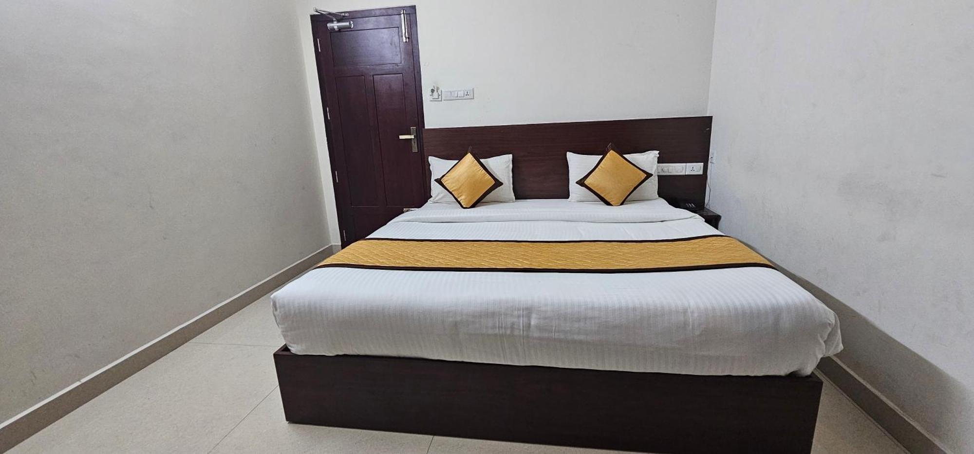 Blueway Residency Downtown Hotel Thiruvananthapuram Kültér fotó