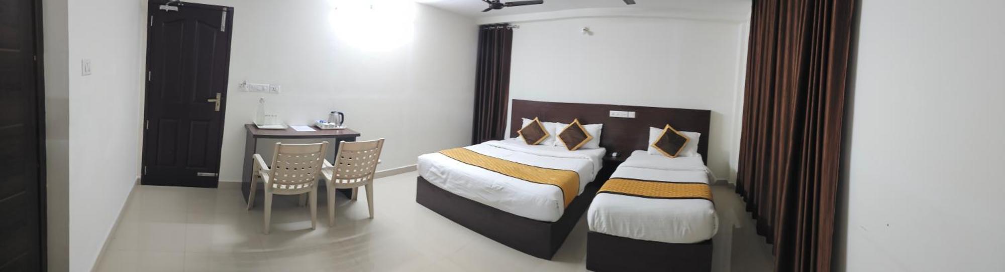 Blueway Residency Downtown Hotel Thiruvananthapuram Kültér fotó